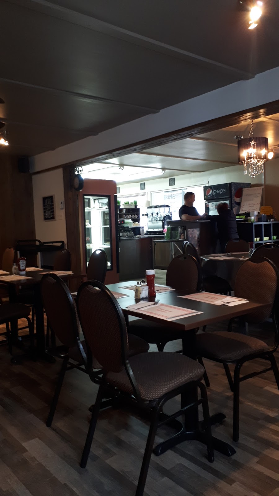 Casse-Croute Le Bocage | 202 Avenue de Gaspé O, Saint-Jean-Port-Joli, QC G0R 3G0, Canada | Phone: (418) 358-3122