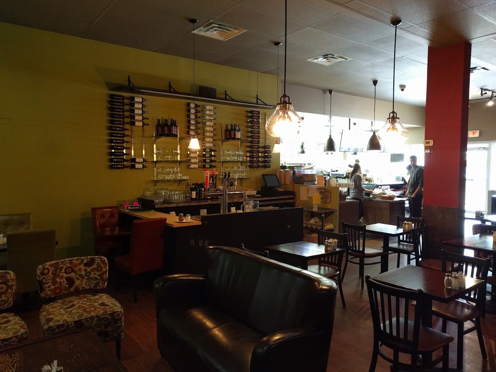 Creekers Bistro and Restaurant | 20 White Ave, Bragg Creek, AB T0L 0K0, Canada | Phone: (403) 949-3361