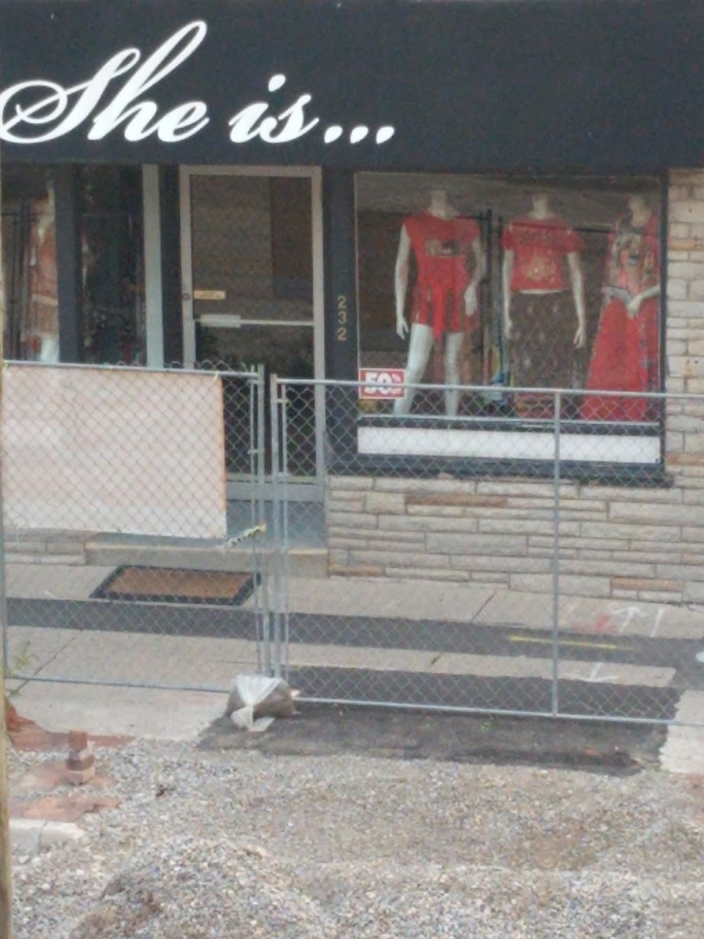 She Is | 232 Lakeshore Rd E, Oakville, ON L6J 1H8, Canada | Phone: (905) 849-4929