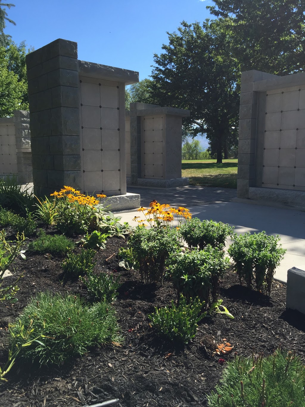 Kelowna Memorial Park Cemetery | 1991 Bernard Ave, Kelowna, BC V1Y 9V7, Canada | Phone: (250) 862-5518