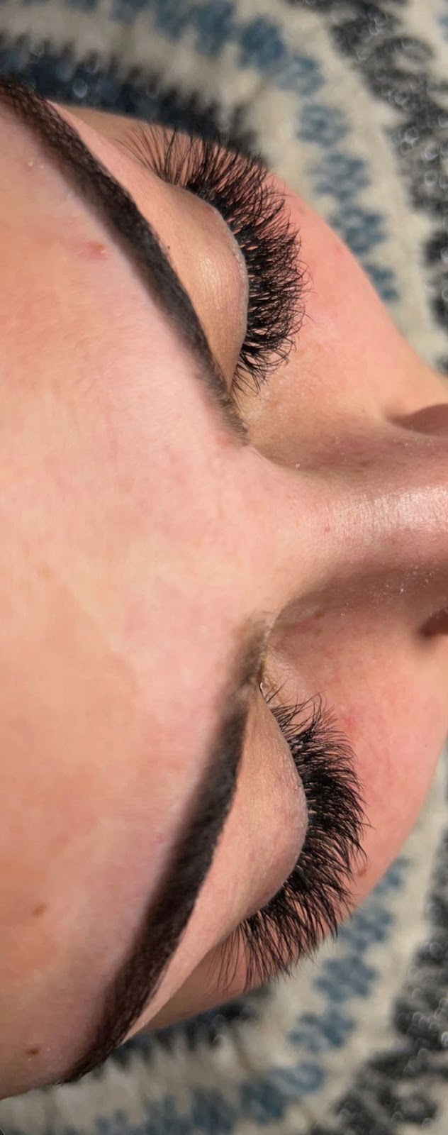 AM eyelashes extensions | 3137 Bentley Dr, Mississauga, ON L5M 6V8, Canada | Phone: (437) 991-1990