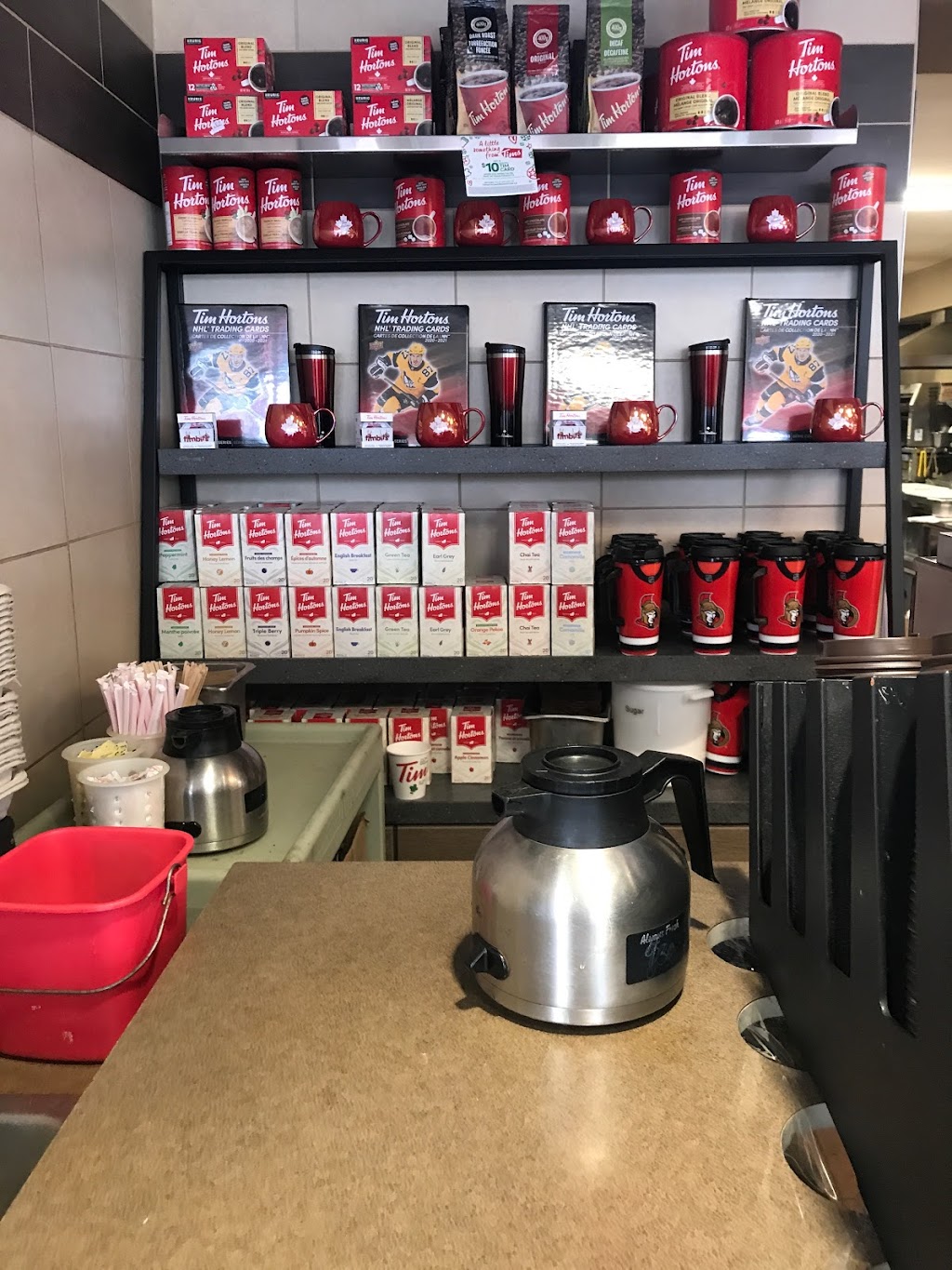 Tim Hortons | 1611 Bank St, Ottawa, ON K1V 7Y8, Canada | Phone: (613) 260-1440