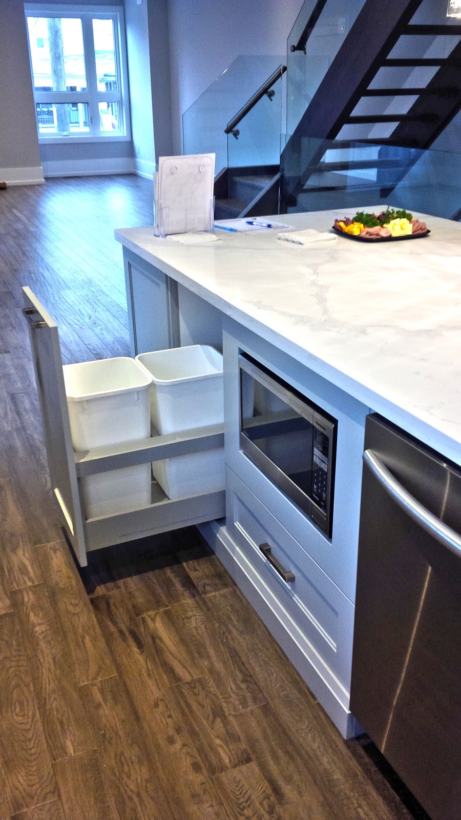 CCM Kitchens inc. | 27 York Pl, Cambridge, ON N1R 3P6, Canada | Phone: (519) 653-5252