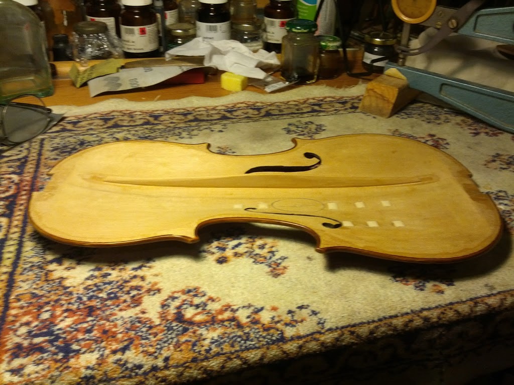 R Kim Tipper & Associates Fine Violins | 1111 Esquimalt Rd, Victoria, BC V9A 3N5, Canada | Phone: (250) 595-5593