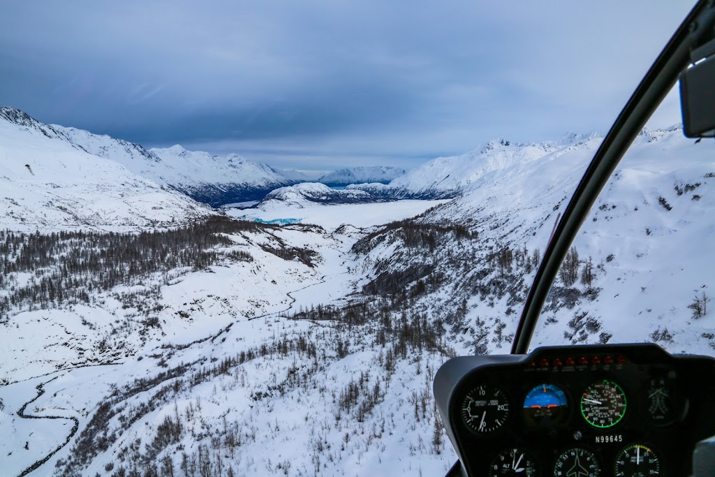 Pilotage Sur Glace Canada - Claude Bourbonnais | 284 Chem. de lAnse, Vaudreuil-sur-le-Lac, QC J7V 8P3, Canada | Phone: (514) 824-0263