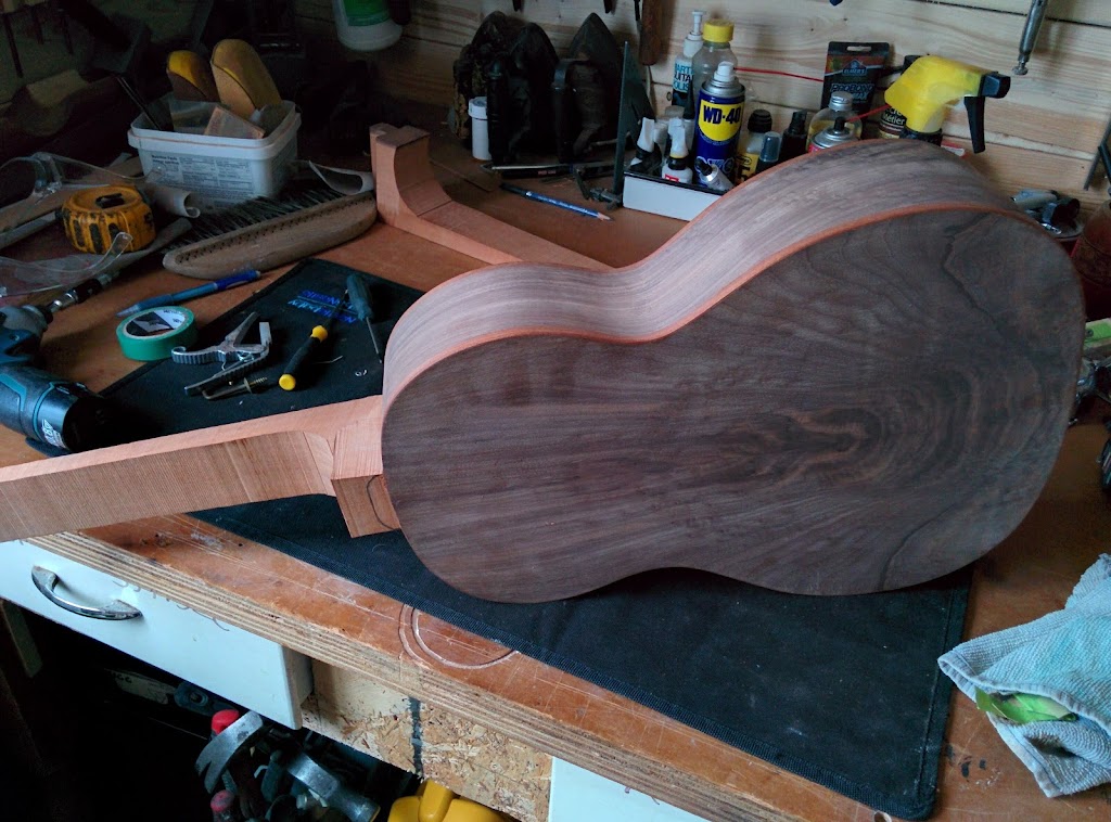 Luthier daniel authier | 695 Chemin de St Robert, Saint-Robert, QC J0G 1S0, Canada | Phone: (450) 881-1507