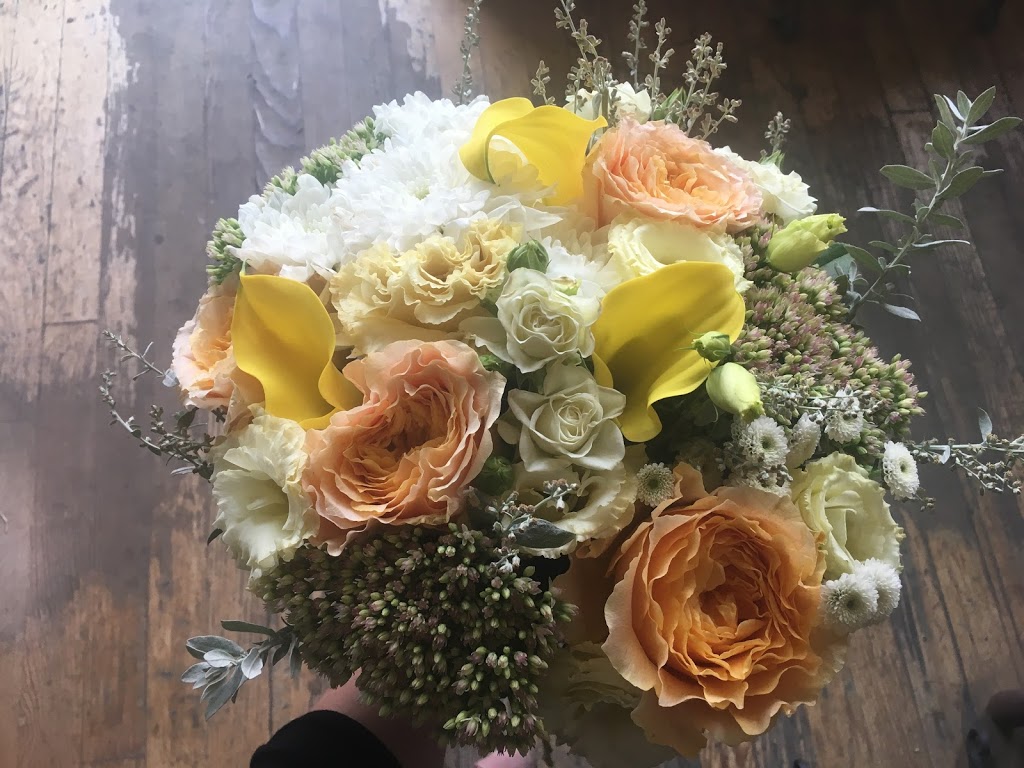 Meadow & Vine Floral | florist | 12445 Lake Fraser Dr SE #426, Calgary, AB T2J 7A4, Canada | 5877748915 OR +1 587-774-8915