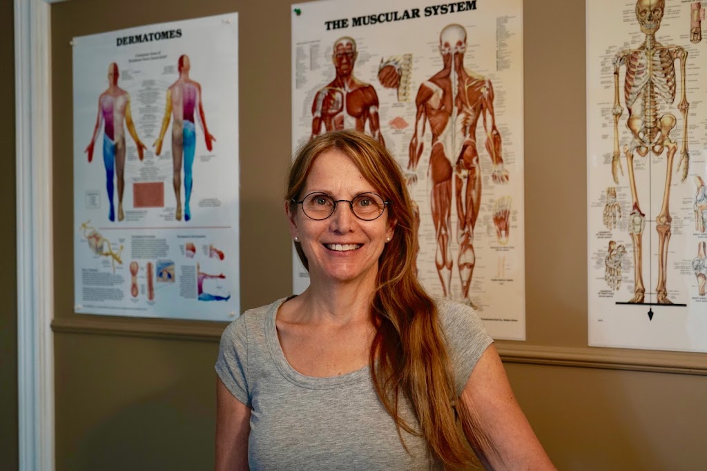 Kloss Family Massage | 15 Waller St, Whitby, ON L1R 1Z3, Canada | Phone: (905) 242-1191