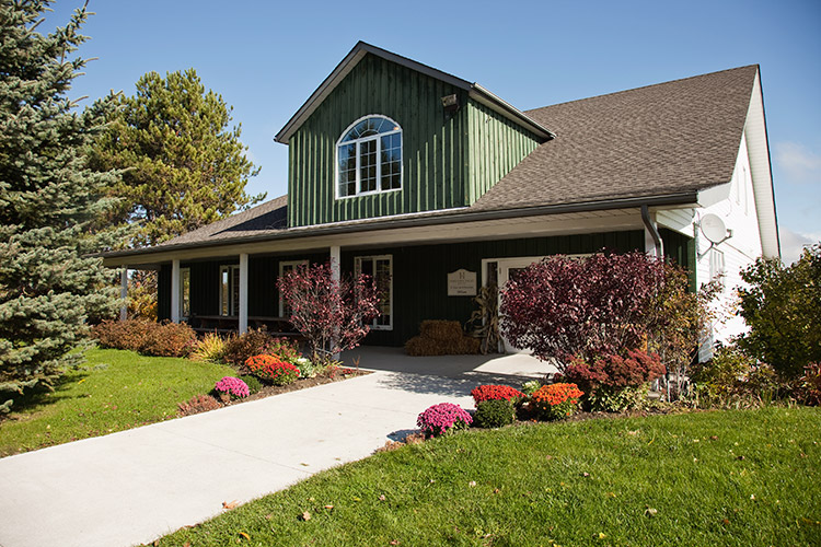 Horseshoe Valley Dental | 213 Horseshoe Valley Rd E, Oro Station, ON L0L 2E0, Canada | Phone: (705) 835-5196