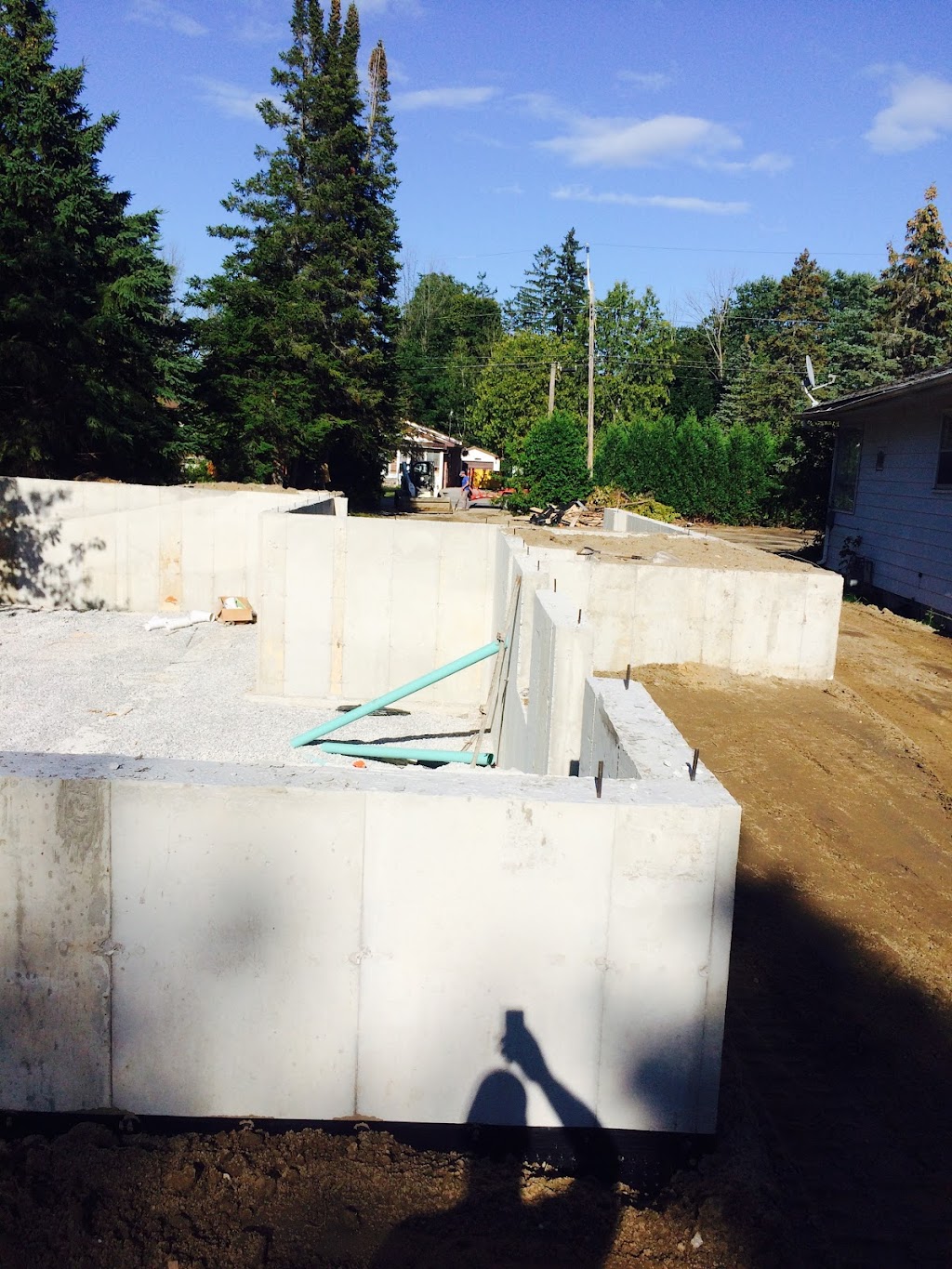 Fernandes Foundation Forming | 2-1 Hill Heights Rd, Etobicoke, ON M8Y 1Y9, Canada | Phone: (647) 677-6718