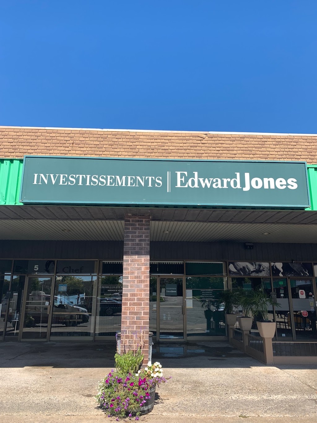 Edward Jones | 275 Av Elm, Beaconsfield, QC H9W 2E4, Canada | Phone: (514) 695-6909