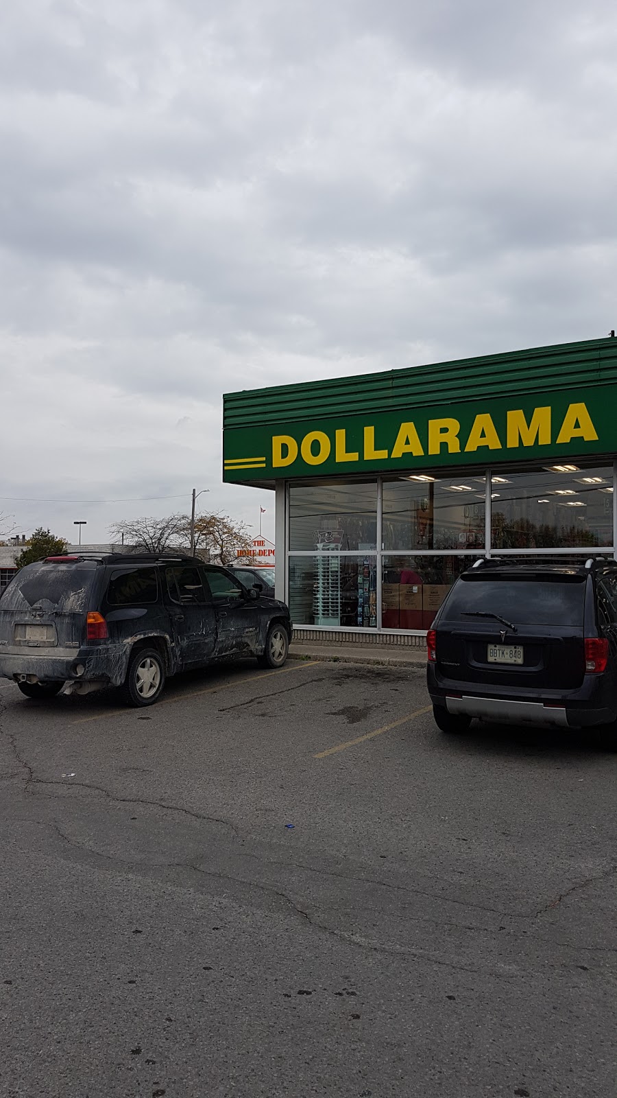 Dollarama | 1990 Dundas St, London, ON N5V 3Z1, Canada | Phone: (519) 659-5924