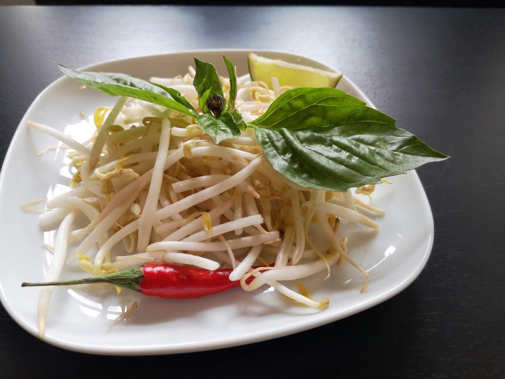 Pho HouZ Vietnamese Kitchen | 411 10 St NW, Calgary, AB T2N 1W1, Canada | Phone: (403) 229-0215