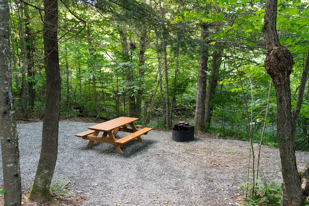 Camping Mont expérience Hereford | 577 Chemin de Coaticook, East Hereford, QC J0B 1S0, Canada | Phone: (819) 349-8222
