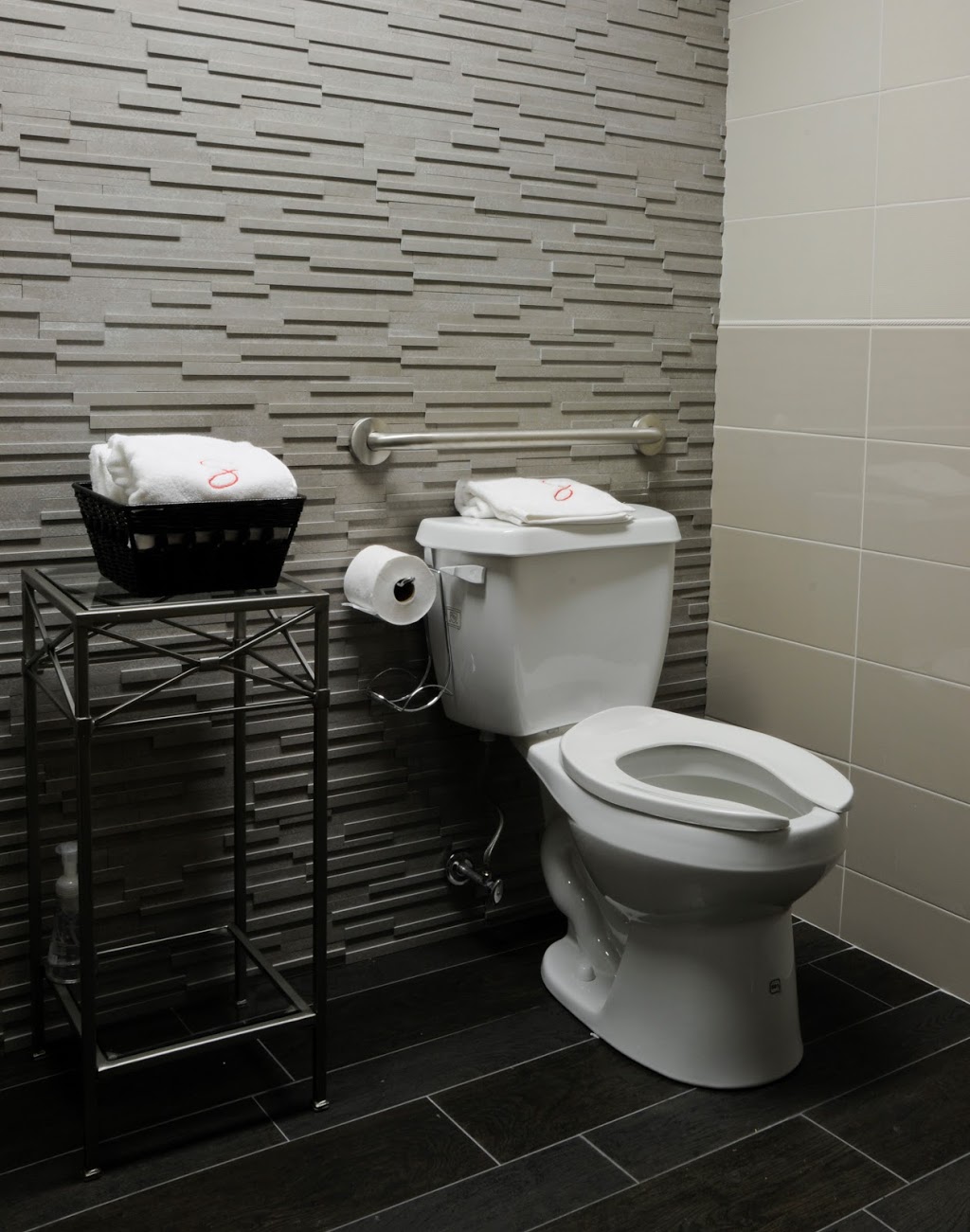 STiles Floor & Wall Covering | 14 Parr Blvd, Bolton, ON L7E 4H1, Canada | Phone: (905) 533-4300