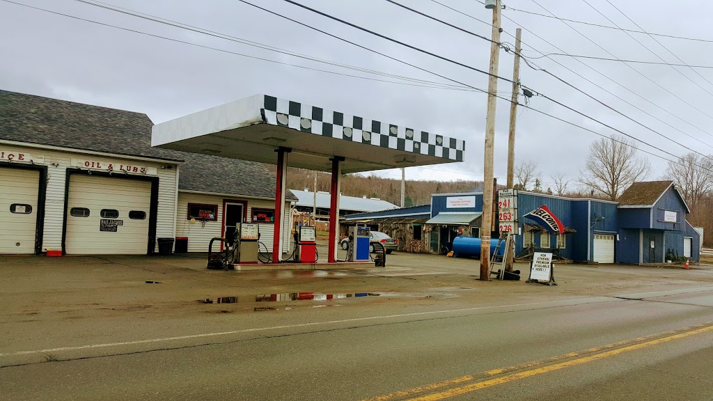 Gas | 361-367 US-5, Derby Line, VT 05830, USA