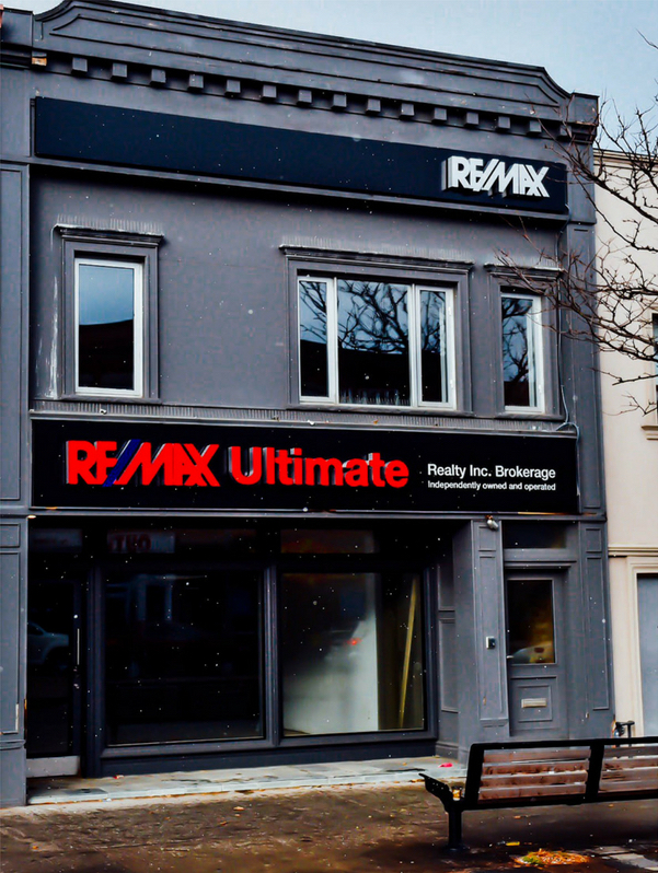 Jonathan Amantea - RE/MAX Ultimate Realty Inc., Brokerage | 1192 St Clair Ave W, Toronto, ON M6E 1B4, Canada | Phone: (647) 831-1965