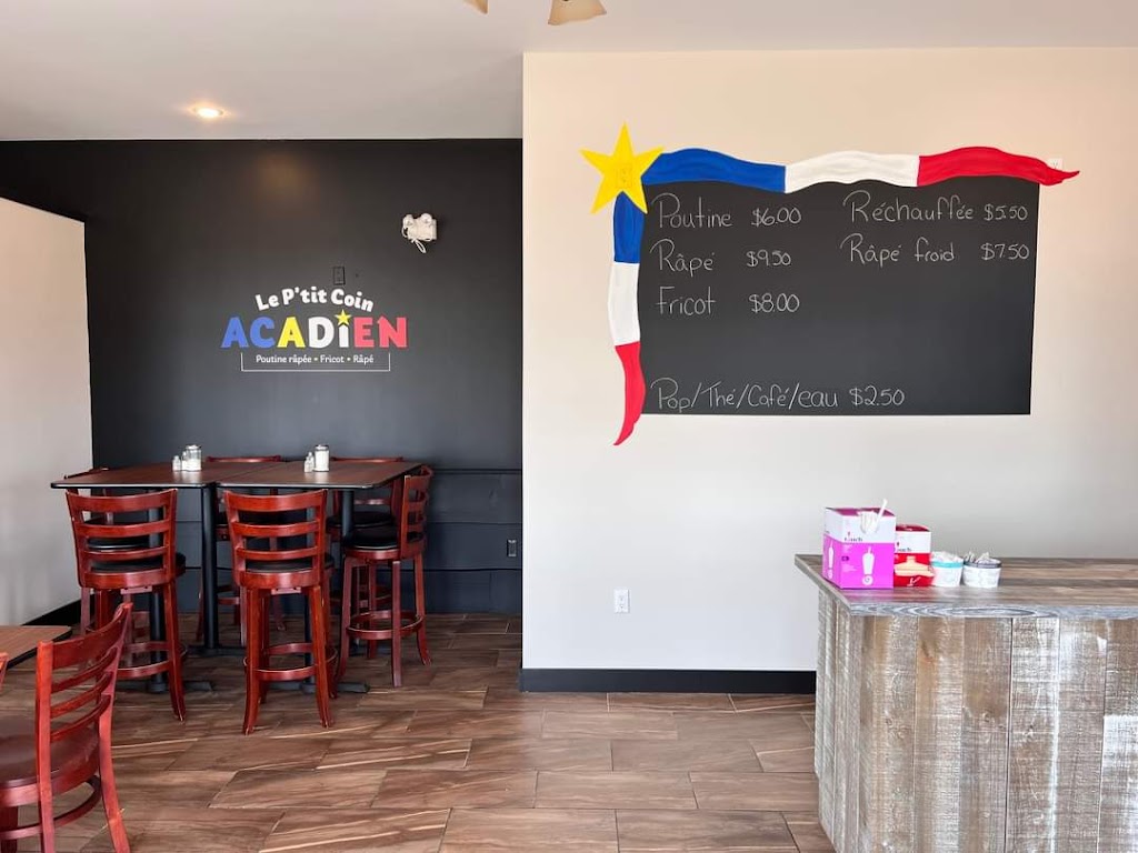 Le Ptit Coin Acadien Poutine Râpée | 6 Rue Saulnier, Bouctouche, NB E4S 3V5, Canada | Phone: (506) 743-8842
