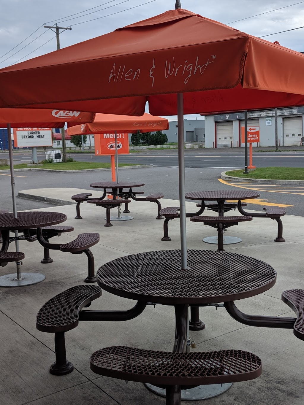 A&W Canada | 555 Rte 131, Notre-Dame-des-Prairies, QC J6E 0M1, Canada | Phone: (450) 756-2169