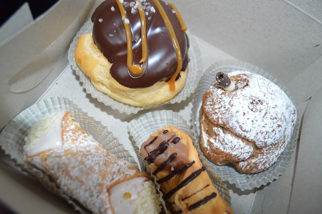 Italiabakery | 2828 E Hastings St, Vancouver, BC V5K 5C5, Canada | Phone: (604) 251-6800