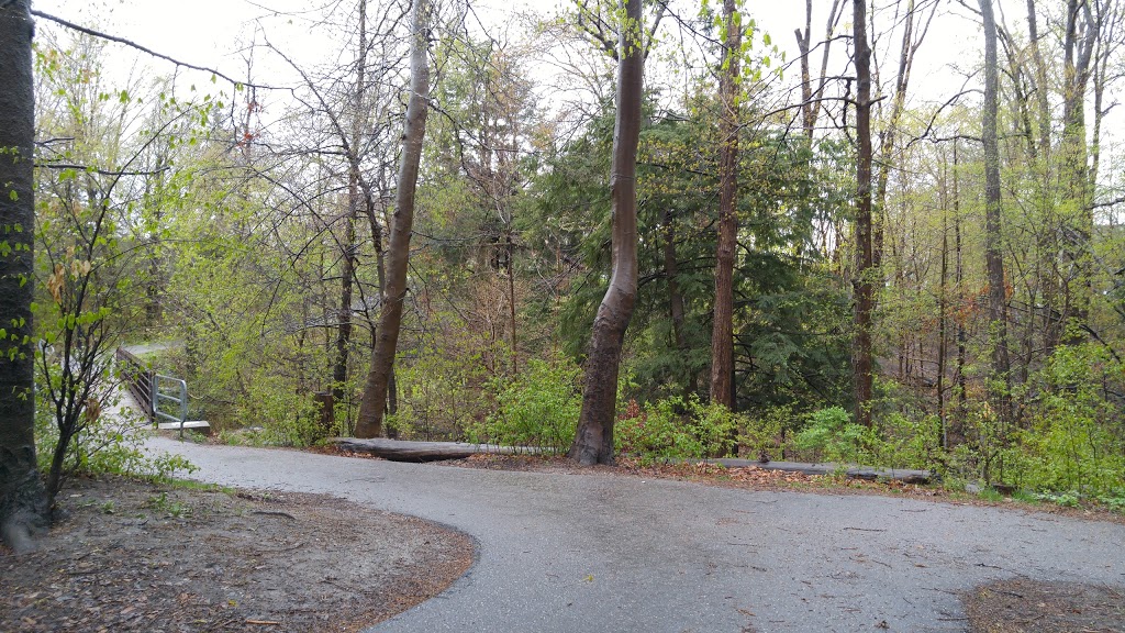 North Oshawa Park | 1139 Mary St N, Oshawa, ON L1G 5G9, Canada | Phone: (905) 436-3311