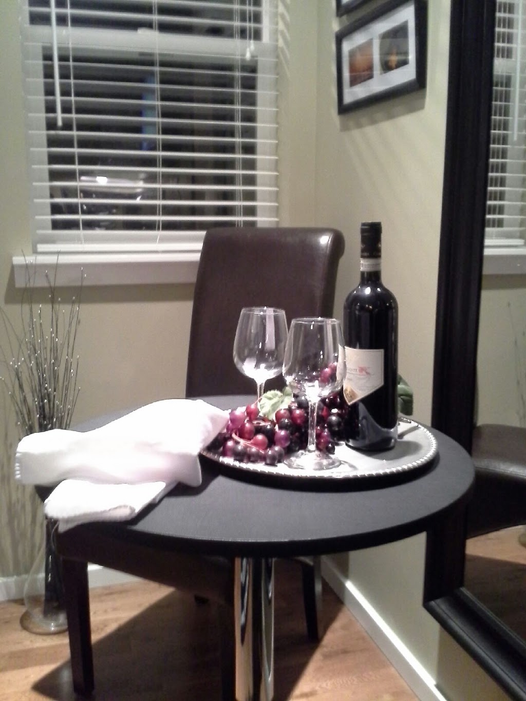 Suite Amour Hobby Farm Guest Cottages | 3567 Ryan Rd, Qualicum Beach, BC V9K 1X9, Canada | Phone: (250) 752-4520