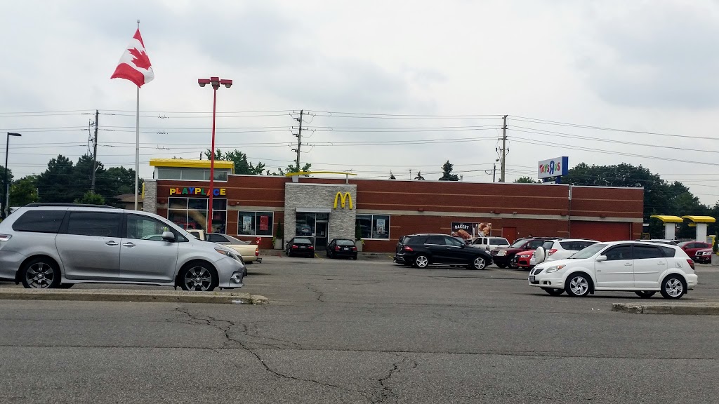 McDonalds | 300 Steeles Ave W, Thornhill, ON L4J 1A1, Canada | Phone: (905) 886-5200