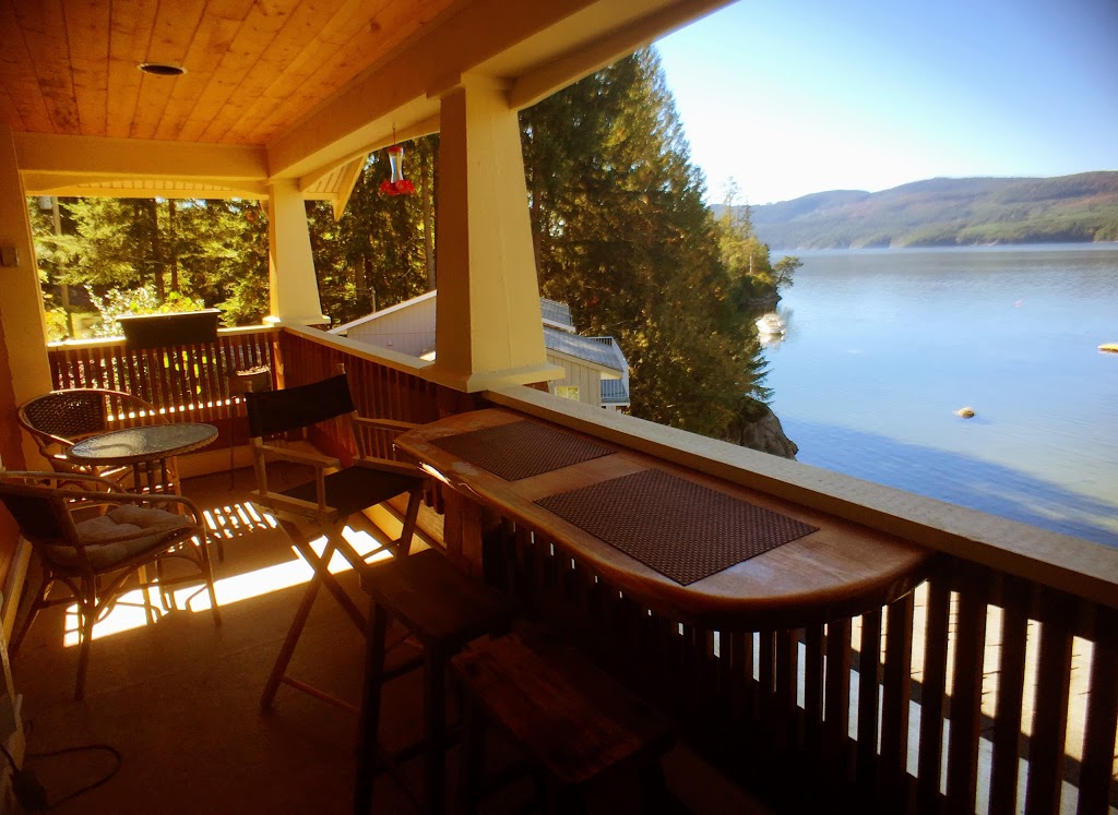 The Tuwanek Hotel and Spa | 7545 Islets Pl, Sechelt, BC V0N 3A4, Canada | Phone: (604) 885-3442