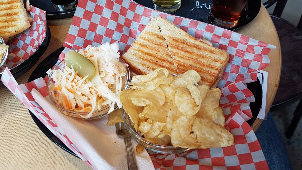 Les Sans-Taverne - Coop et Brasserie Artisanale | 1900 Rue le Ber, Montréal, QC H3K 2A4, Canada | Phone: (514) 536-0134