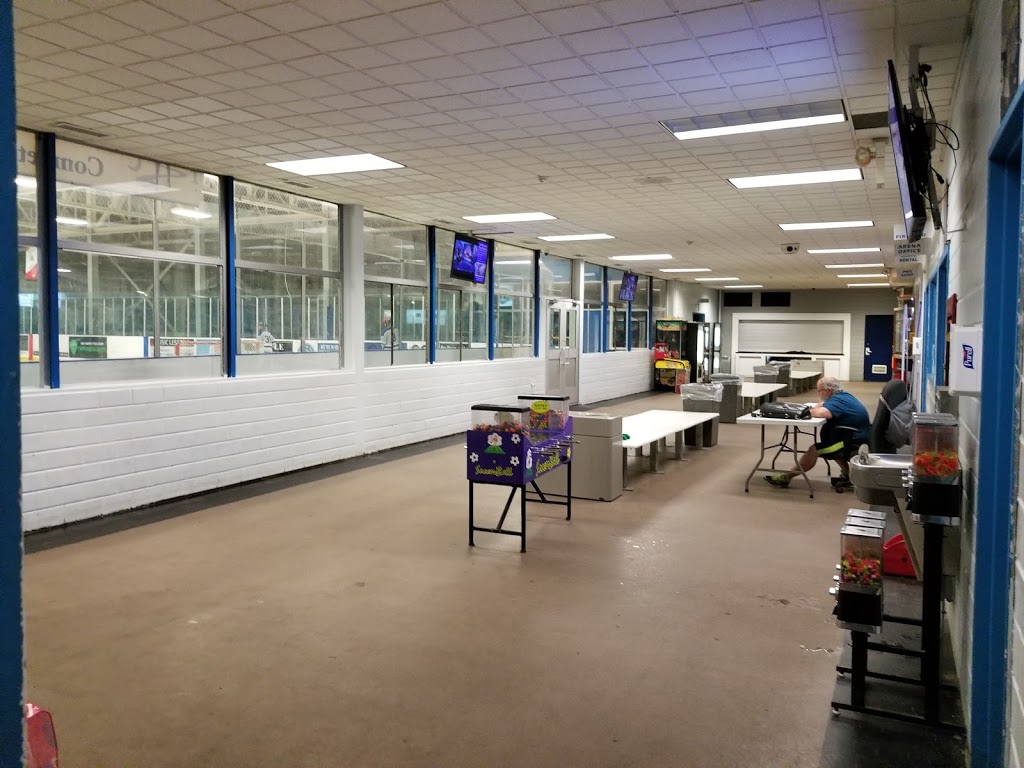 Larry Grossman Forest Hill Memorial Arena | 340 Chaplin Crescent, Toronto, ON M5N 2N3, Canada | Phone: (416) 488-1800