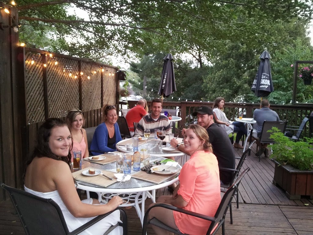 Moon River Lookout Restaurant & Catering | 1002 Walker St, Bala, ON P0C 1A0, Canada | Phone: (705) 762-2393