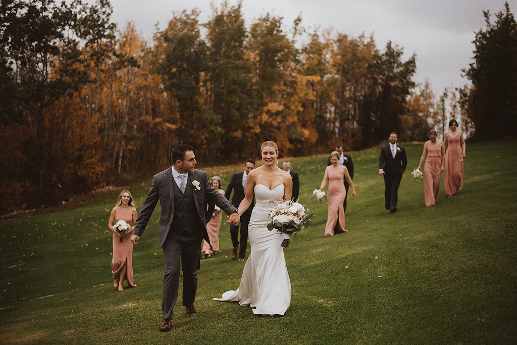 Hilltop Wedding Center | Blue Sign 39145, Sylvan Lake, AB T0M 0H0, Canada | Phone: (403) 896-8673