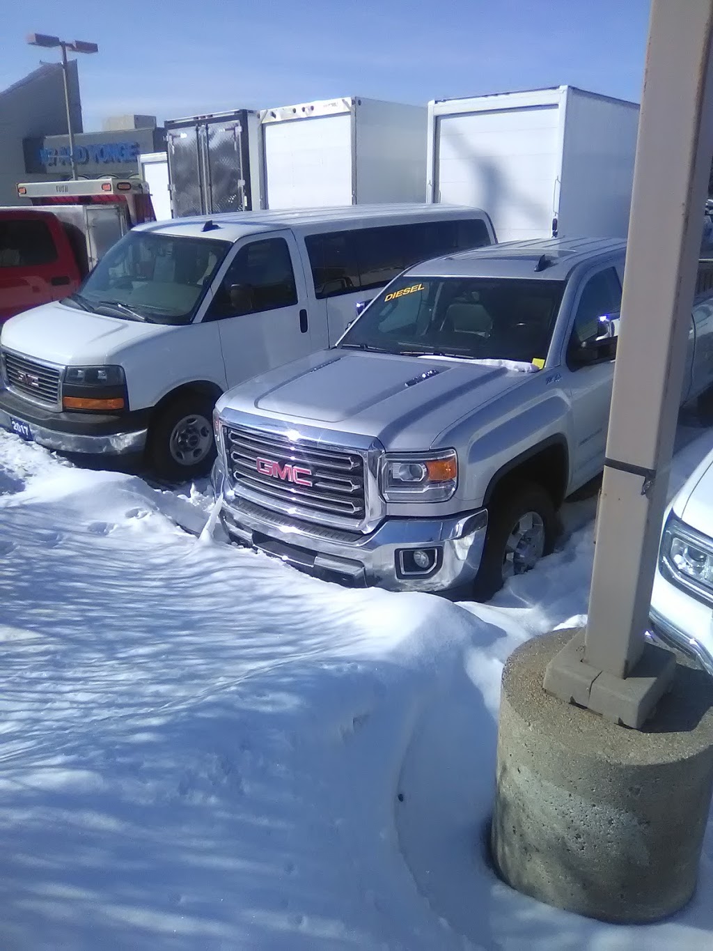 Paramount Truck Sales | 8800 Yonge St, Richmond Hill, ON L4C 6Z5, Canada | Phone: (800) 668-7415