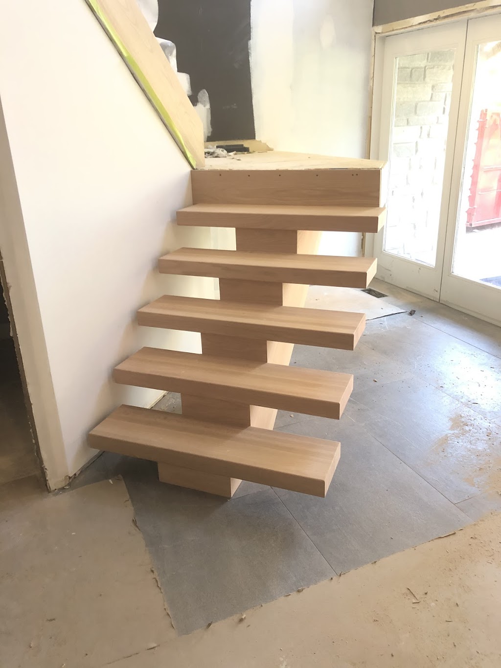 The Stair Guys Inc. | 15 Grand Ave, Kitchener, ON N2K 1B2, Canada | Phone: (519) 743-4747