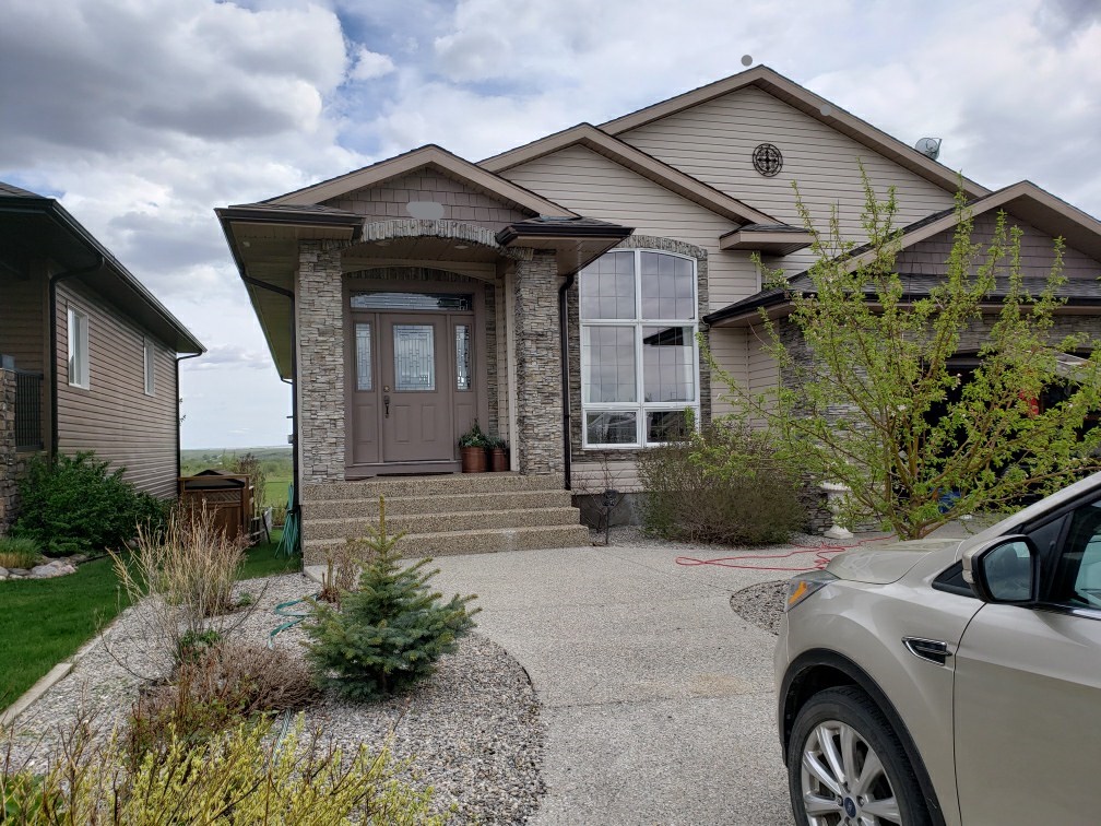 Accurate West Windows | 41 Atlanta Crescent SE, Calgary, AB T2J 0Y2, Canada | Phone: (403) 827-8987
