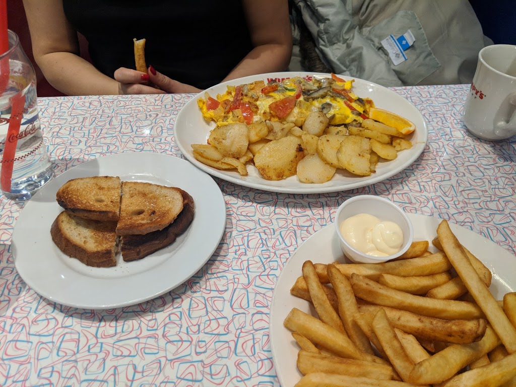 Wimpys Diner | 989 Fennell Ave E, Hamilton, ON L8T 1R1, Canada | Phone: (289) 755-3600