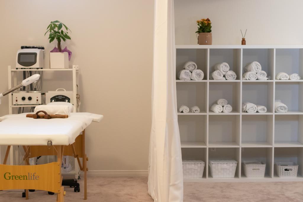 Spa Bossa Nova | 363 Cedric Terrace, Milton, ON L9T 7T2, Canada | Phone: (647) 671-1761