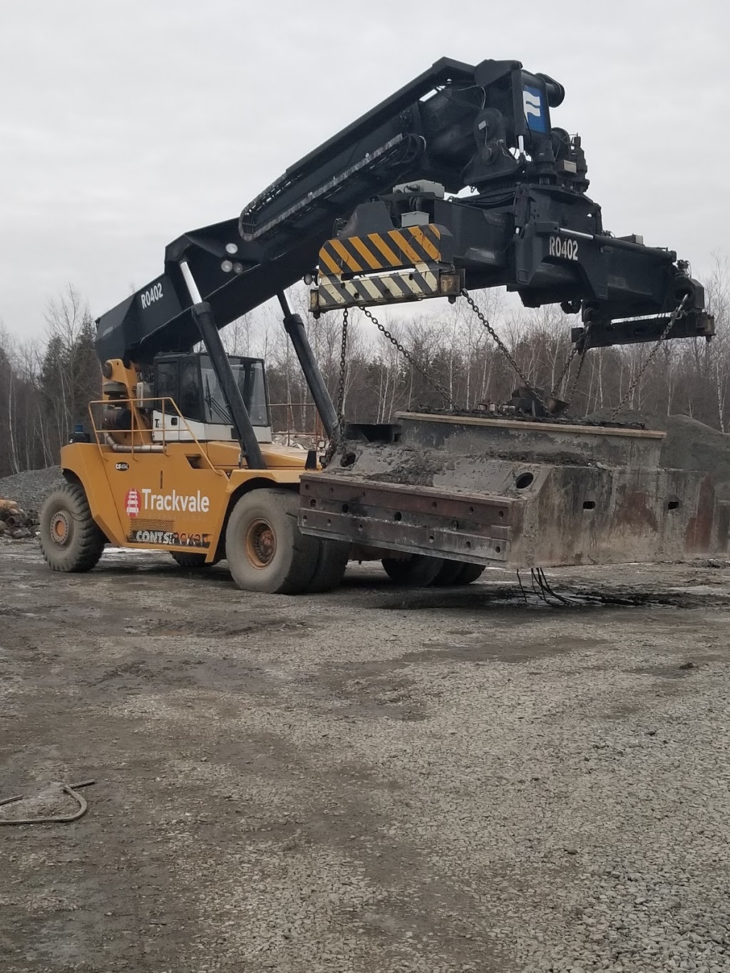 TRACKVALE INTL | 550 Rue Roger, Acton Vale, QC J0H 1A0, Canada | Phone: (450) 548-5621