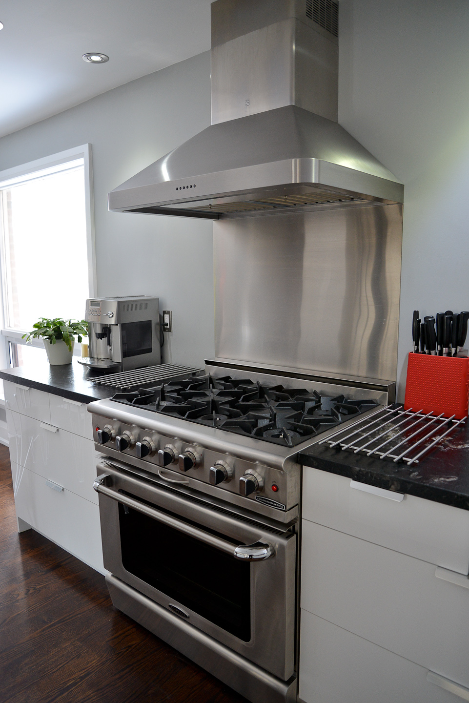 Premium Home Services Inc. | 31 Beech St, Grimsby, ON L3M 5L9, Canada | Phone: (905) 309-9074
