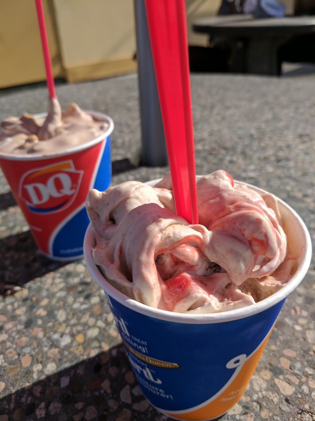 Dairy Queen (Treat) | 345 St Laurent Blvd, Ottawa, ON K1K 2Z7, Canada | Phone: (613) 749-2280