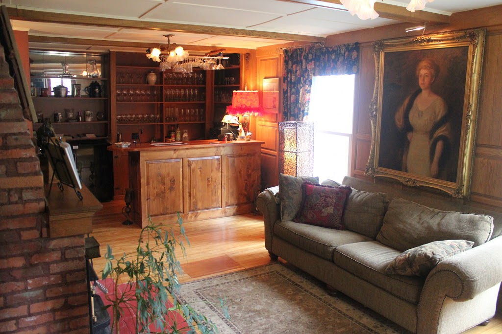 Domaine Les Boisés Lee Farm (B&B)(Circa1810) | 20 Boulevard Notre-Dame O, Stanstead, QC J0B 3E2, Canada | Phone: (819) 876-5115