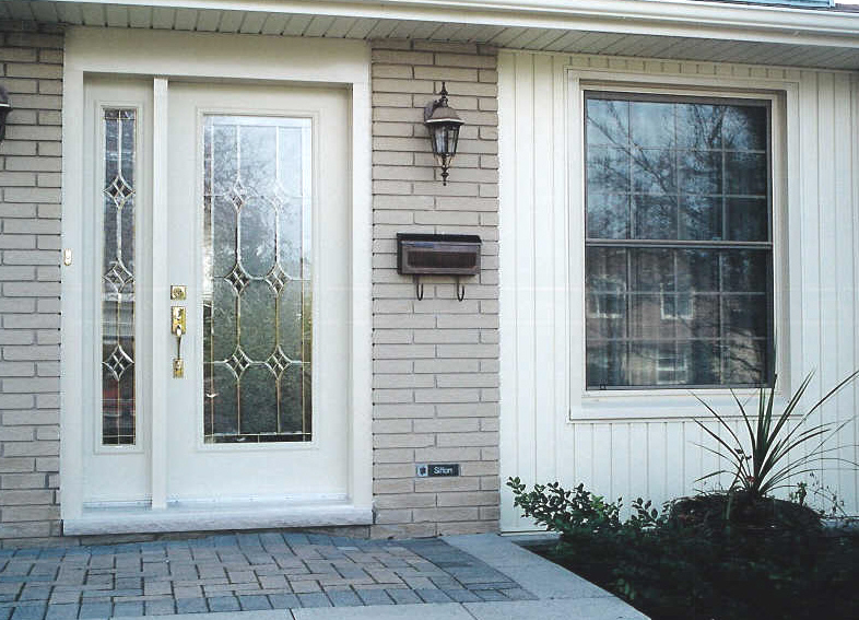 Mustang Roofing & Exteriors | 2310 Hyde Park Rd, London, ON N6H 5K2, Canada | Phone: (519) 471-3969