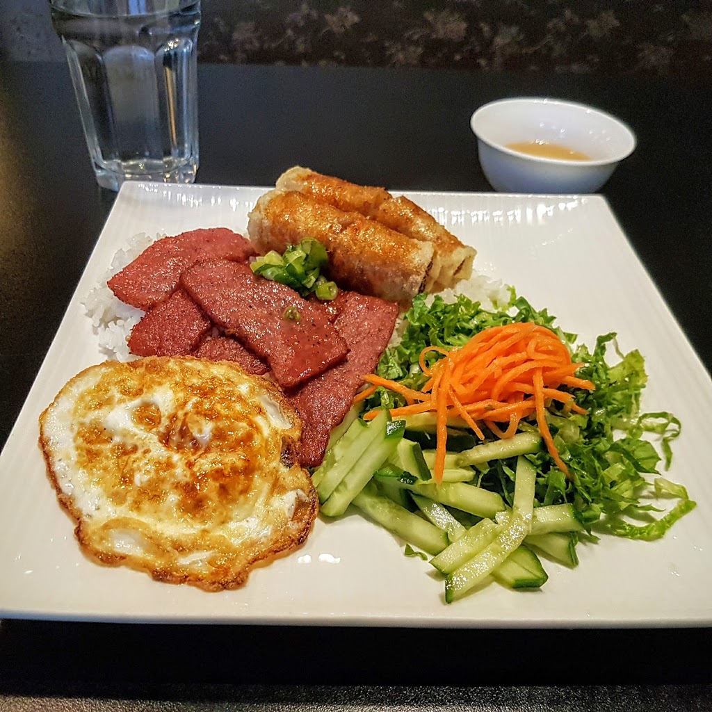 Pho Thu Do | 3987 Riverside Dr, Ottawa, ON K1V 1C1, Canada | Phone: (613) 736-5678