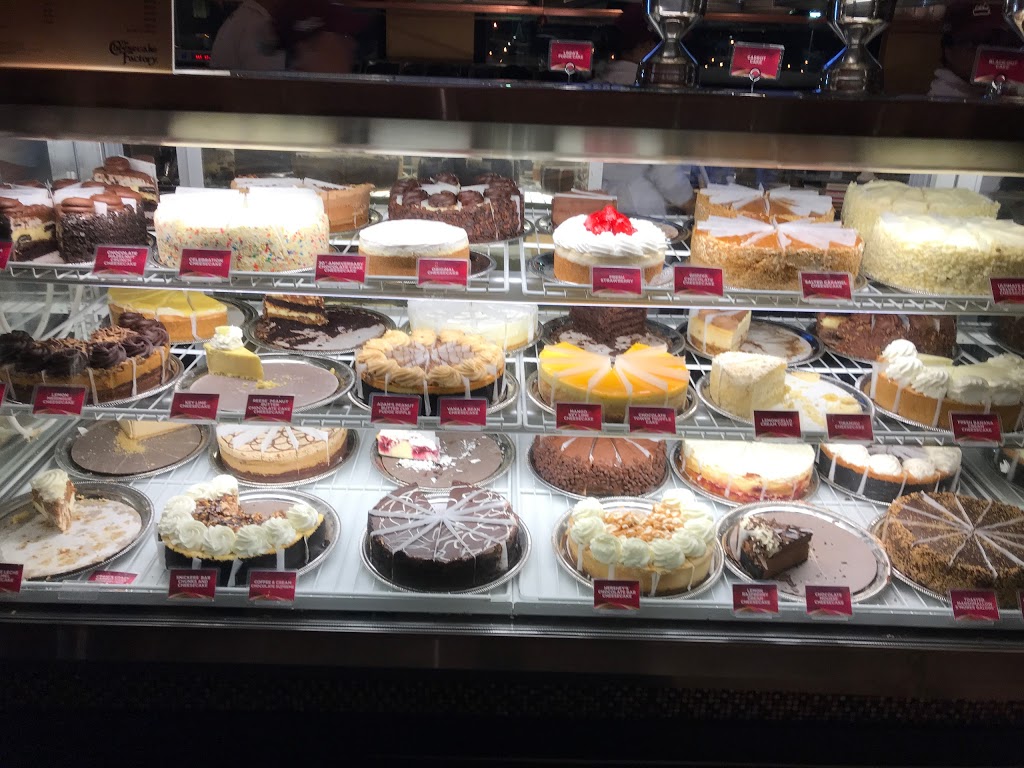 The Cheesecake Factory | Yorkdale Shopping Centre, 3401 Dufferin St, North York, ON M6A 2T9, Canada | Phone: (416) 781-4477