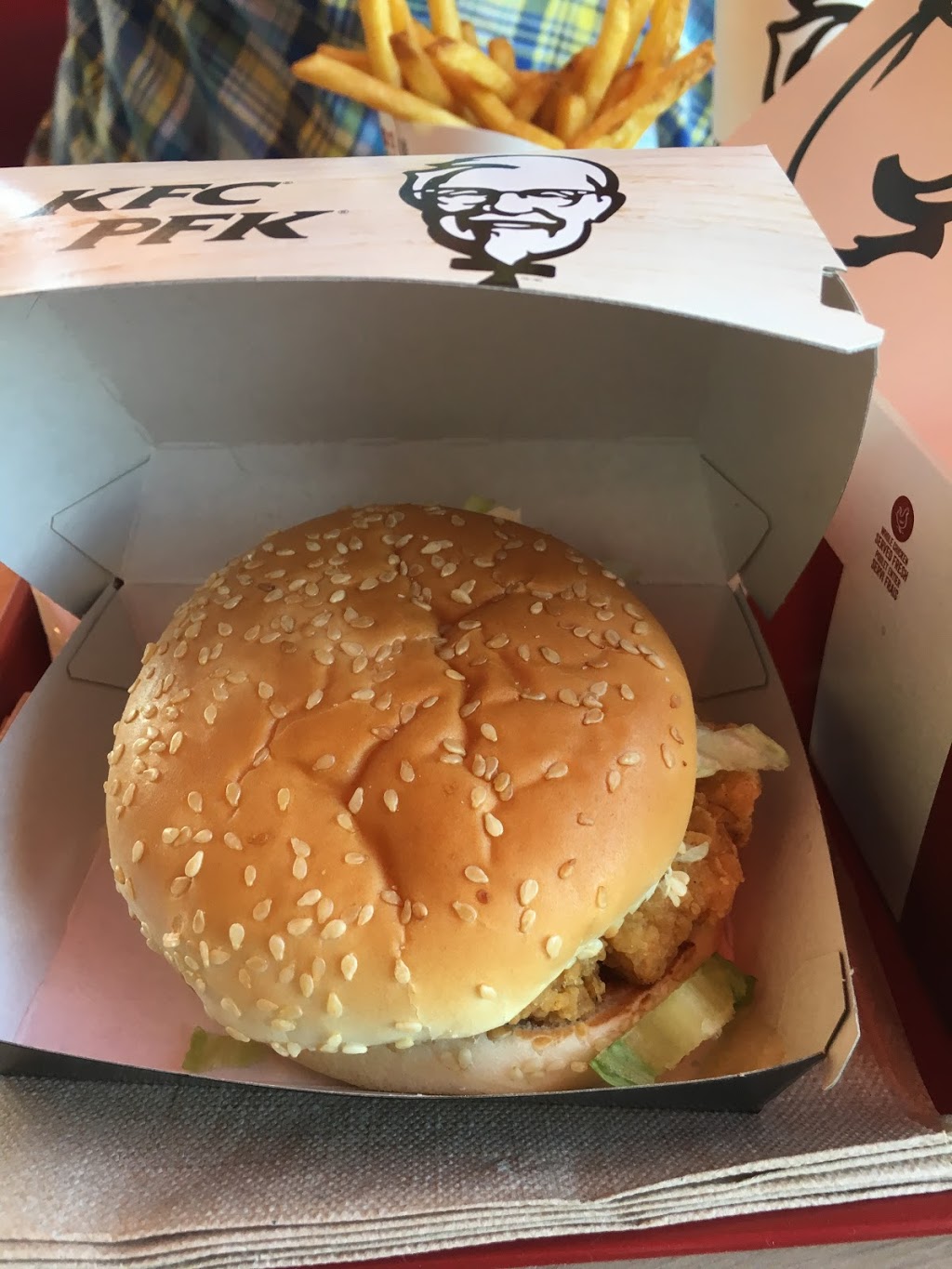 KFC | 679 Sackville Dr, Lower Sackville, NS B4C 3H5, Canada | Phone: (902) 865-0180