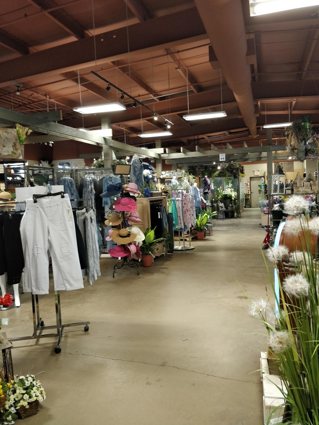 Art Knapp Garden Centre & Florist | 420 Nunavut Way, Kamloops, BC V2H 1N6, Canada | Phone: (250) 828-2111