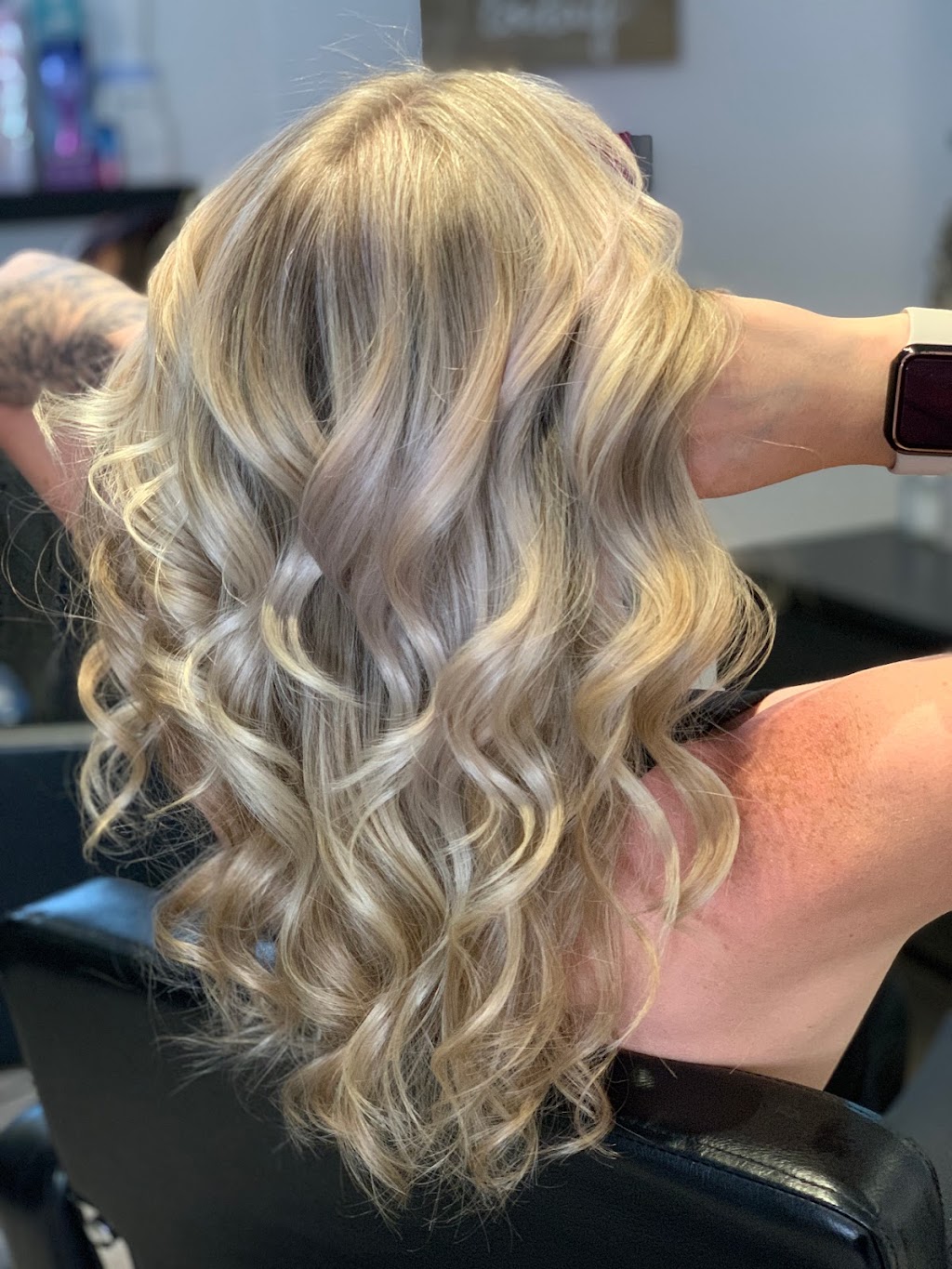 Studio V Beauty | 1 Catherine Dr, Barrie, ON L4N 0Y7, Canada | Phone: (905) 952-7540