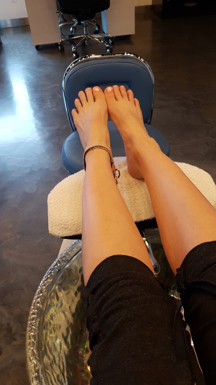 Ednas Natural Nail Spa | 606 Mountain View Rd, Cultus Lake, BC V2R 4Z5, Canada | Phone: (604) 799-9423
