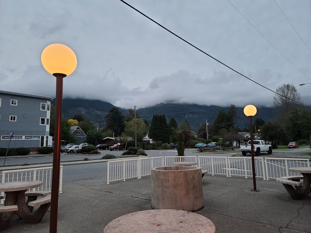 A&W Canada | 96 Wellington Road West, Lake Cowichan, BC V0R 2G0, Canada | Phone: (250) 749-0111
