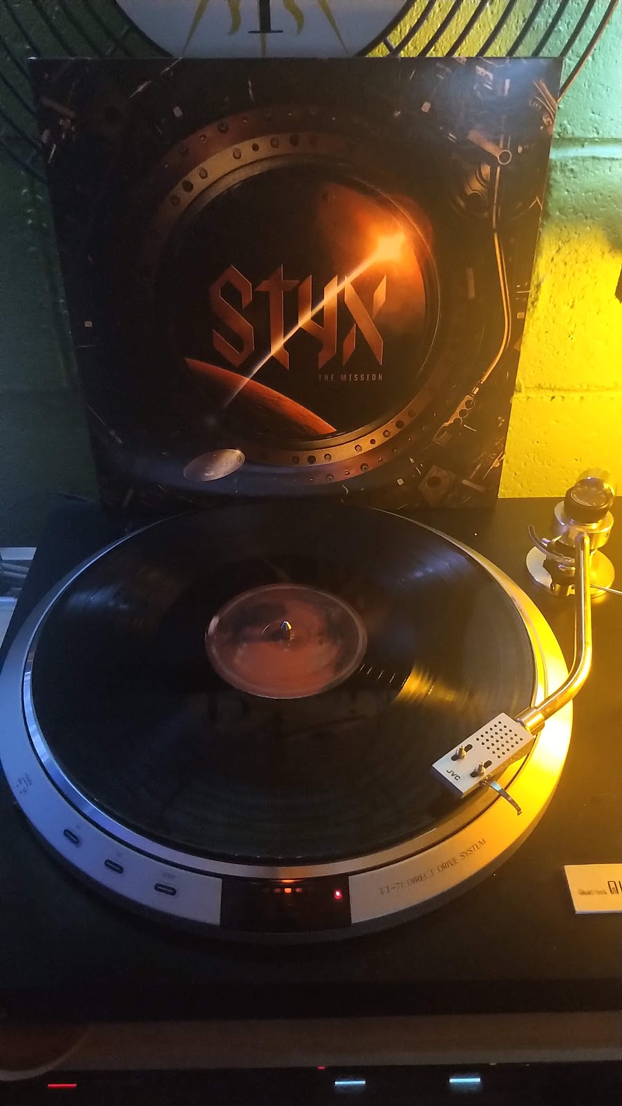 Cosmic Daves Vinyl Emporium | 595 Kathleen St, Sudbury, ON P3C 2N4, Canada | Phone: (705) 222-9387